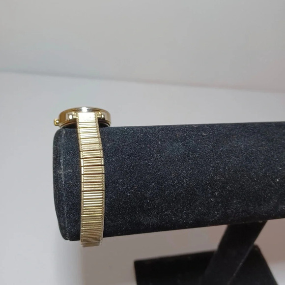 Womens TIMEX INDIGLO MOP WR30M GOLD TONE - NEW battery L1 - Picture 4 of 6